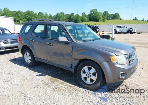 2012 Ford Escape Xls z USA, uszkodzony, nr VIN 1FMCU0C70CKC27722